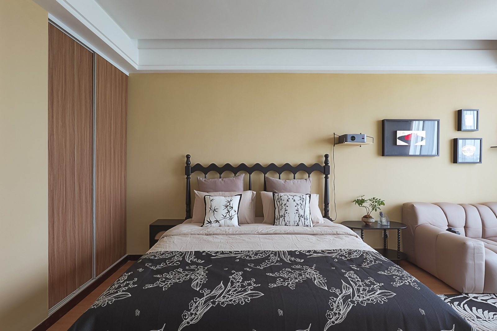 3209室绿植与自然感,可俯瞰玄武湖与紫金山全景