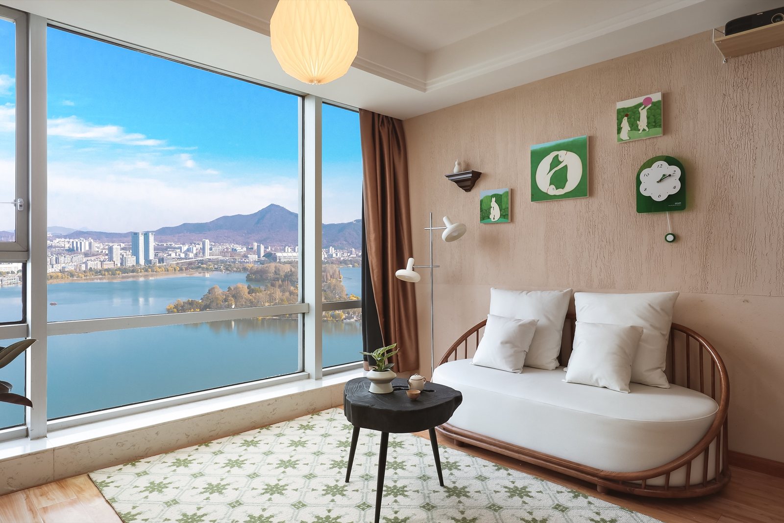 3308室紫金山方向远景,可俯瞰玄武湖与紫金山全景