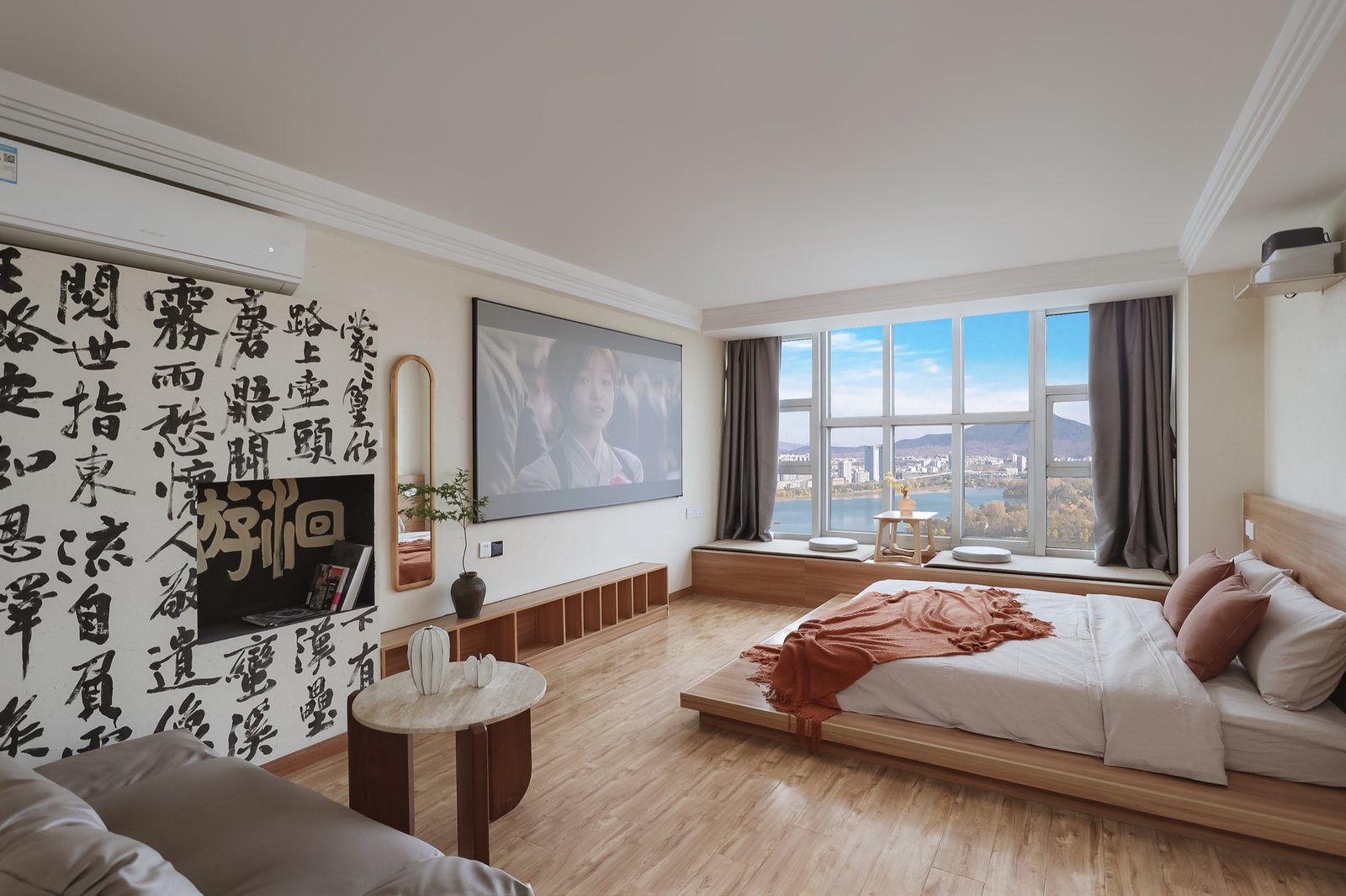 3326室洄游湖景 高层投影大床房封面照片